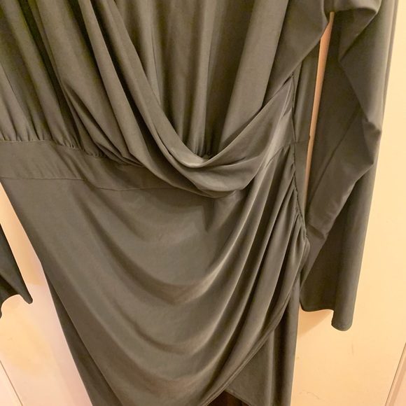 Black boohoo+ dress - Picture 2 of 3